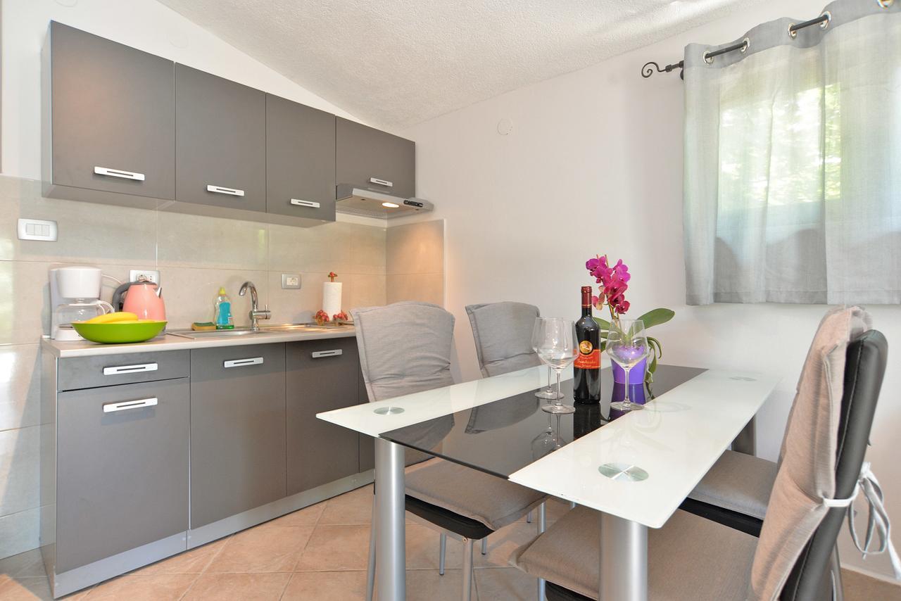 Apartment Vesna 1642 Pula Exterior photo