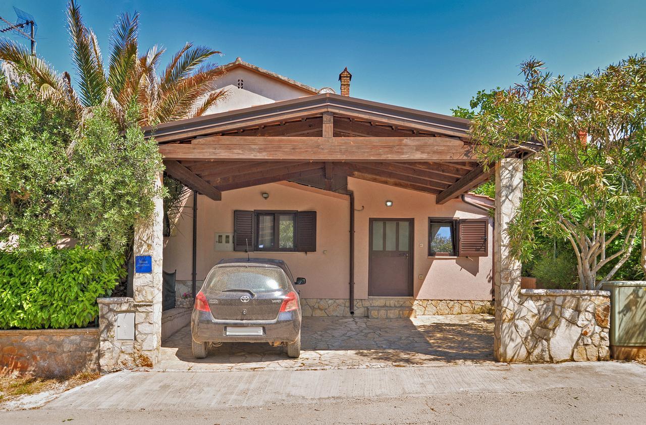 Apartment Vesna 1642 Pula Exterior photo